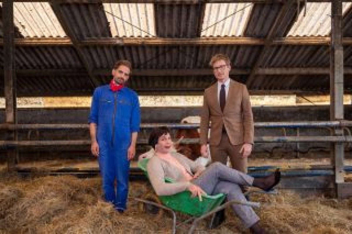 De Linkse Mannen Lossen Het Op: Oorlog en Vrede